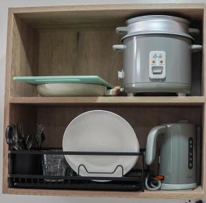 Cozy & Elegant Studio with Balcony & Pool View