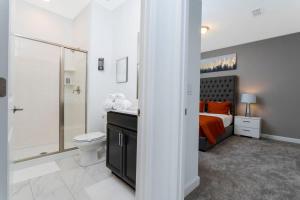 Gorgeous 4 Bd w Pool Close to Disney @ Storey Lake 2963