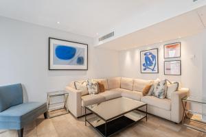 Kensington High Street 1BR with AC and Private Terrace