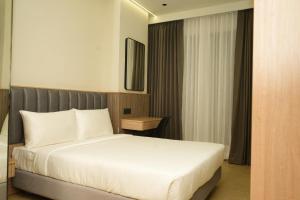 APL Residency by Darling