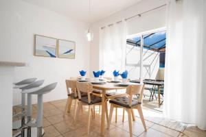 Four Bedroom w Screened Pool Close to Disney 4572