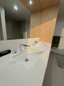 2BR 2BA Palm Oasis at The Crosby