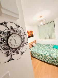 Breezy Little Double Bed Apartment - Bradford