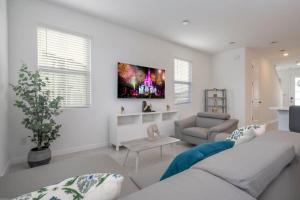 Charming 3Bd Close to Disney at Enclaves at Festival 745