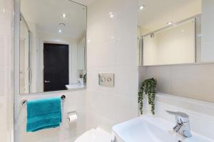 Student Only Modern Studio at Ealing near North Acton Station & Ealing Broadway