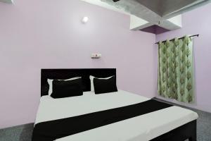 SPOT ON MR Guest House