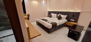 Hotel Bhagwati Grand, Jhansi