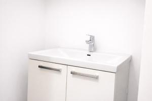 Cozy 1BR & Living Room for Long Stay AKH