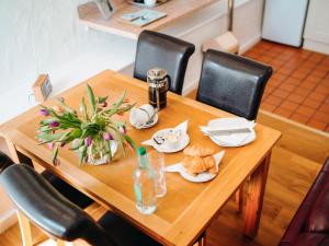 Flemish Cottage - Uk6720