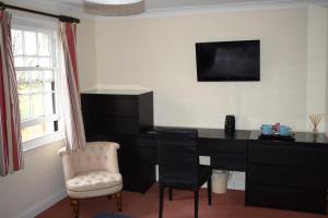 Standard Double Room room in The Swan at Great Kimble