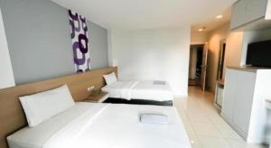 Nana Chat Bangsaen Hotel