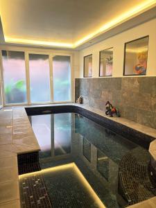 T4 Front de mer Piscine interieure privee Clim