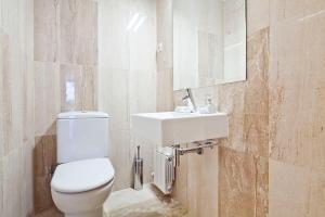 Apartment Barcelona Rentals - Private Pool and Garden Center