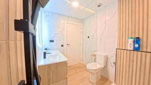 Style and Comfort in Latina, Home for 4