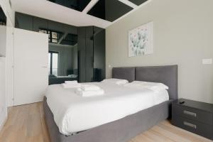 GuestHost - Cascina Merlata Flat with Terrace