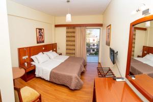 Hotel Ena - Elegant Mountain View Stay with Pool