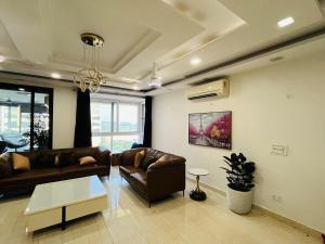Luxury Penthouse near airport&ICC yashobhoomi