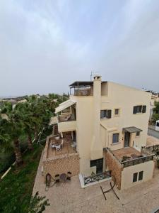 Aegina Horizon Stonehouse