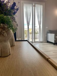 Stefy House - Apartment in Cagliari- super Balcony