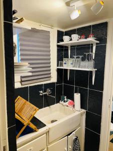 Roof top 5 steps from the beach