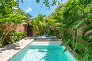 Arvātya - Tropical Private Villa Close to Bingin Beach