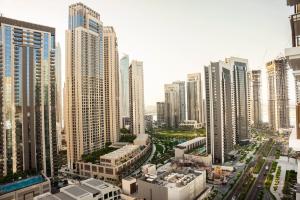 1BR Burj View Apartment In Dubai Creek Harbour