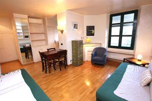 Cannes Central Hub - Walk to Palais & Beach