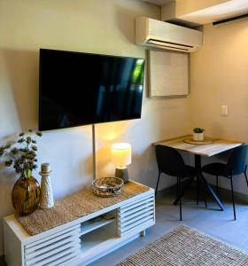 Bachelors Unit at The Den