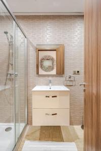 Spacious & Central 3 bedrooms-Casablanca Center