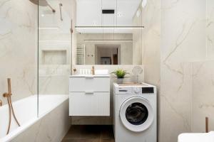 Przytulne Studio w Katowicach z Balkonem by Noclegi Renters