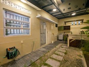 S&D D-245 Luxury & Cozy Villa 6-8 pax at Citra Batam Center