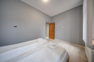 VEGA Apartments - Metro