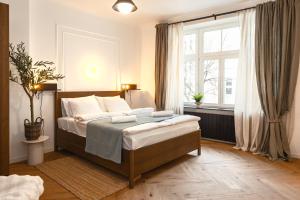 B68 Apartment 25