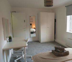 Stylish 3Bed Apt, Prime Location, Sleeps 6