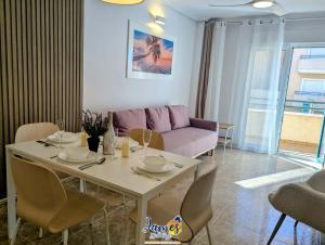 Sunny 2-Bed Pool View Apartment Cabo Roig CR110
