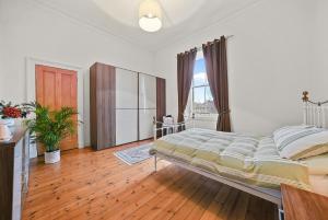 Merchiston 1 Room in Shared Apartment with Parking - Edinburgh