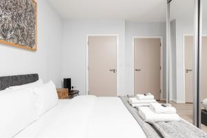 New! Peaceful 2BR Flat Close to Canary Wharf