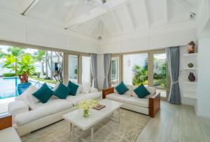 Miskawaan Beachfront Villas