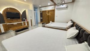 Alishba Hotel And Restaurant