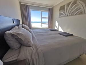 Central, Beachfront Home