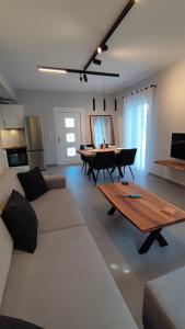 Alaia Gaia & Sky Suites with Garden in Kefalonia