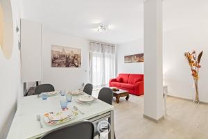 Exclusive Seaview Apartment in front of the beach