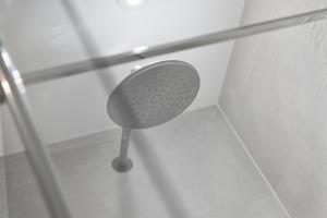 Joel 3 bedroom House in South London