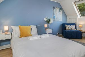 Joel 3 bedroom House in South London