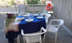 Bright studio by the beach