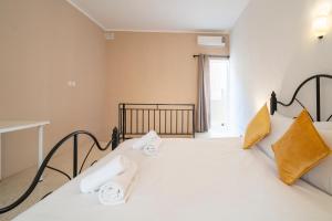 1859 Knights Castle - Sliema Ferries - Seaside