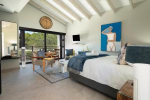 Topiary Lux Studio 16!