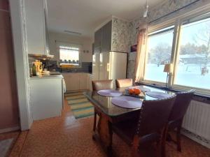 Charming house near the lake in Hassela