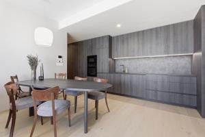 Eurovea Tower Apartment 33floor free Parking