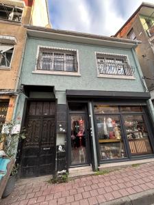 Bohemian Antique House in Colorful Balat